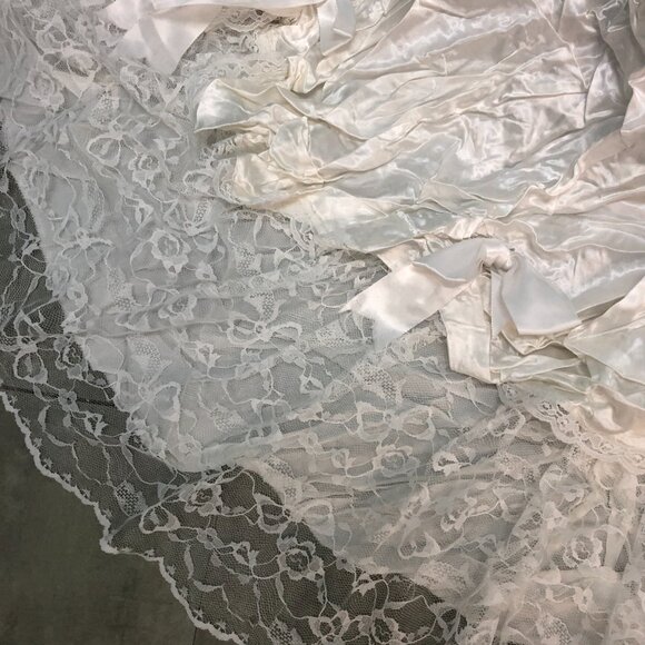 ZOMBIE Dead Corpse Bride, Halloween Wedding Dress, DAMAGED, Vintage Haunting - Picture 3 of 16